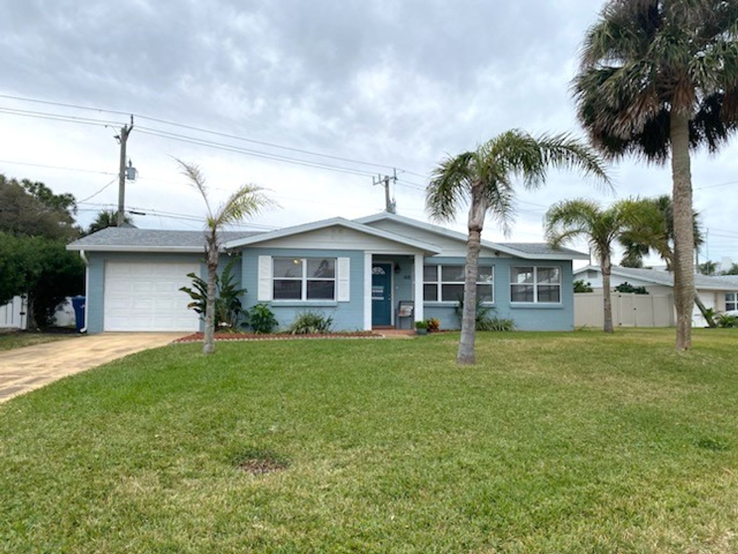 Adorable Beachside Bungalow! – photo 1
