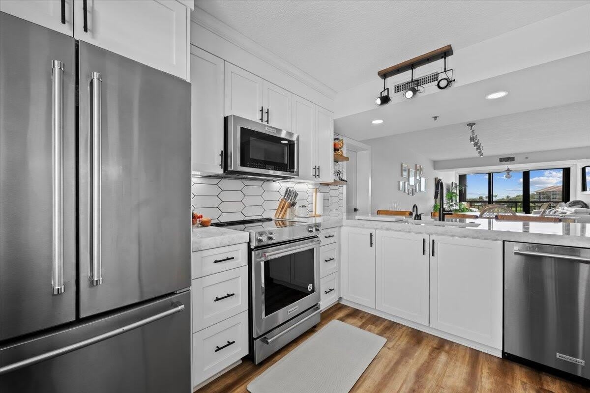 201 S Seas Drive – photo 3