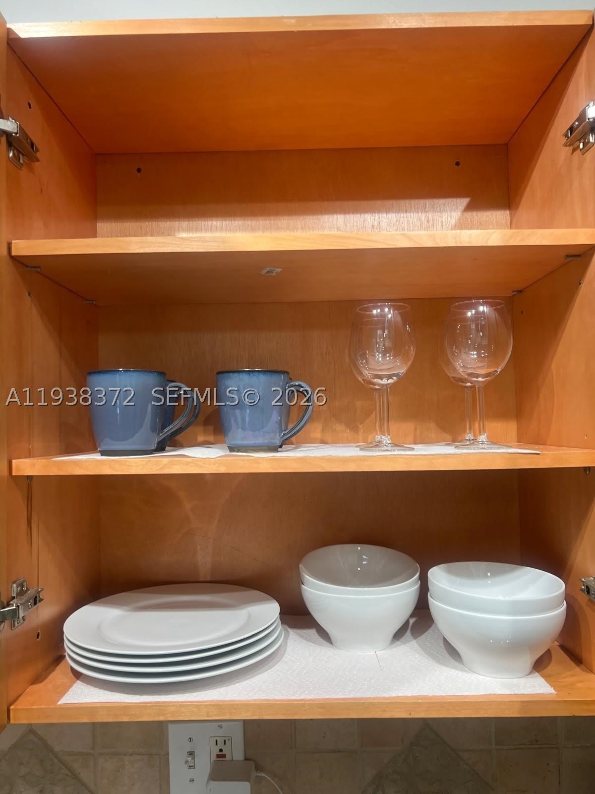 740 Michigan Ave – photo 5