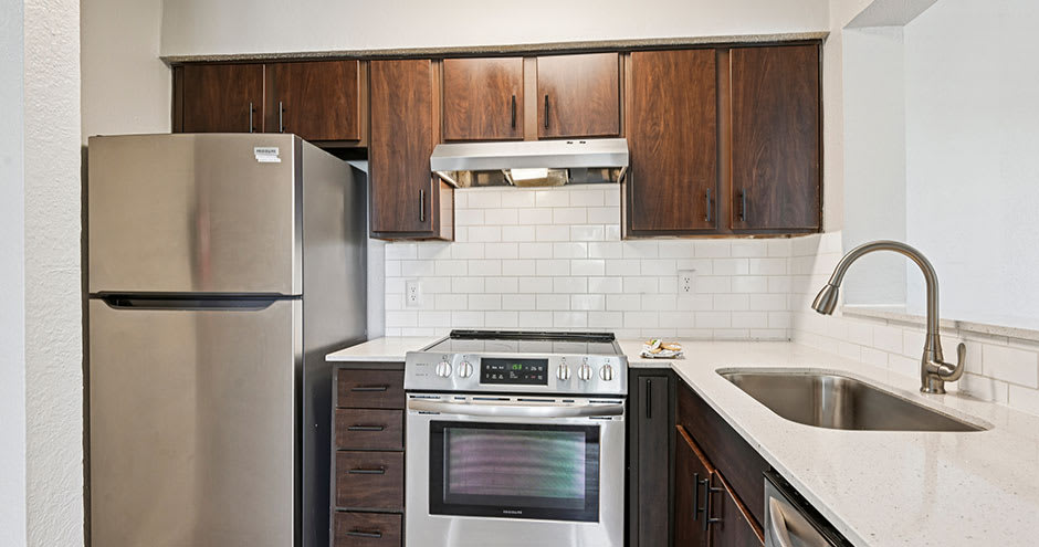 Creekside Apartment Homes – photo 1