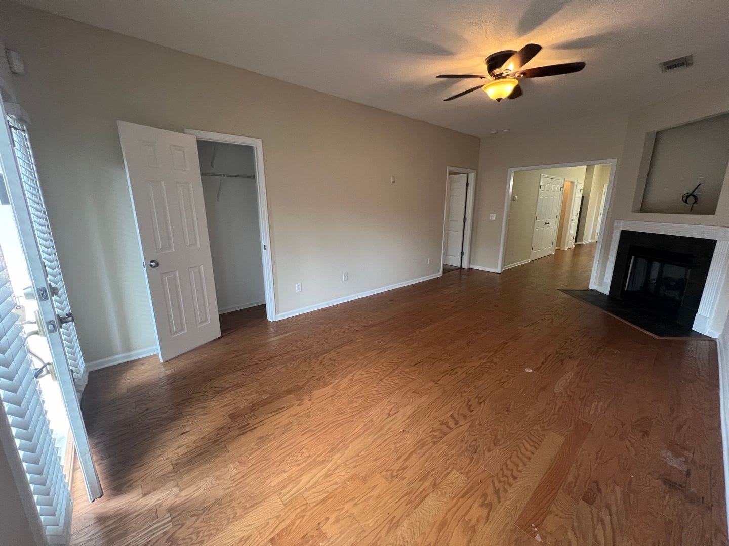 3 bedroom 2 bathroom duplex in Covington Villas – photo 4