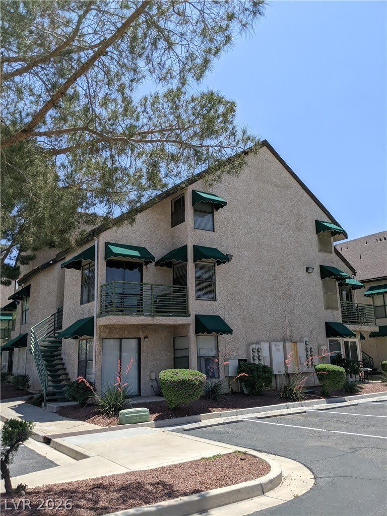 500 Elm Drive – photo 1