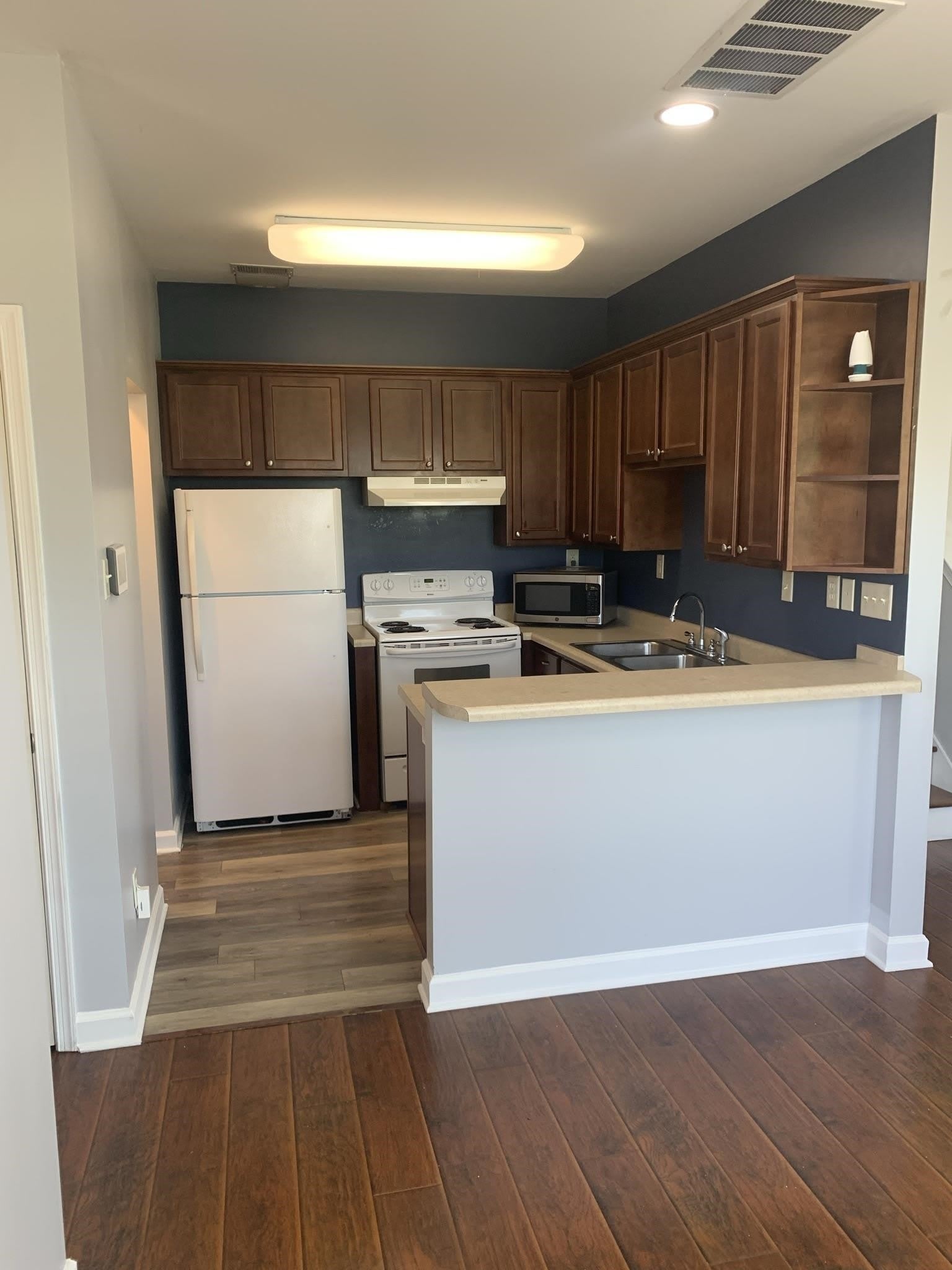 158 Keel Ave – photo 5