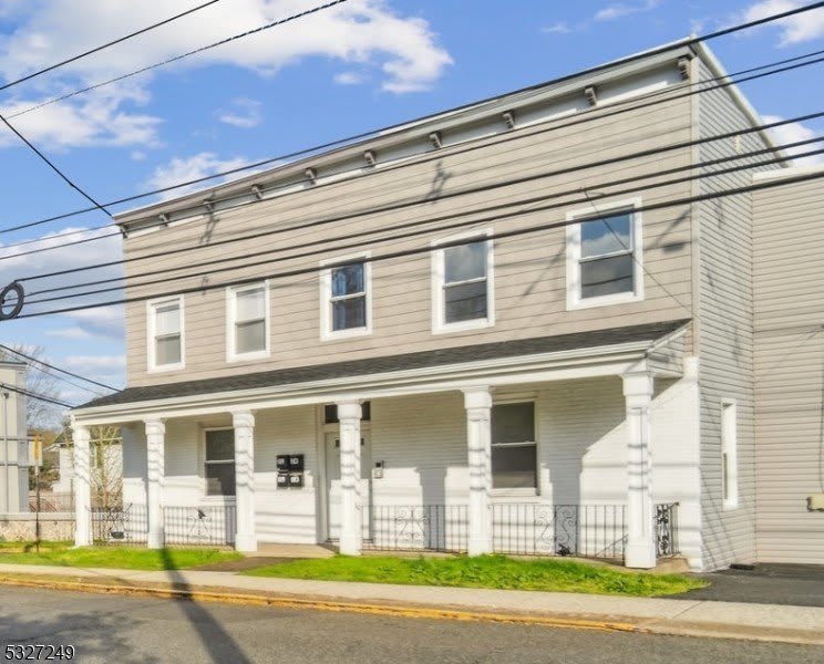 143 Valley Rd Unit 1R – photo 2