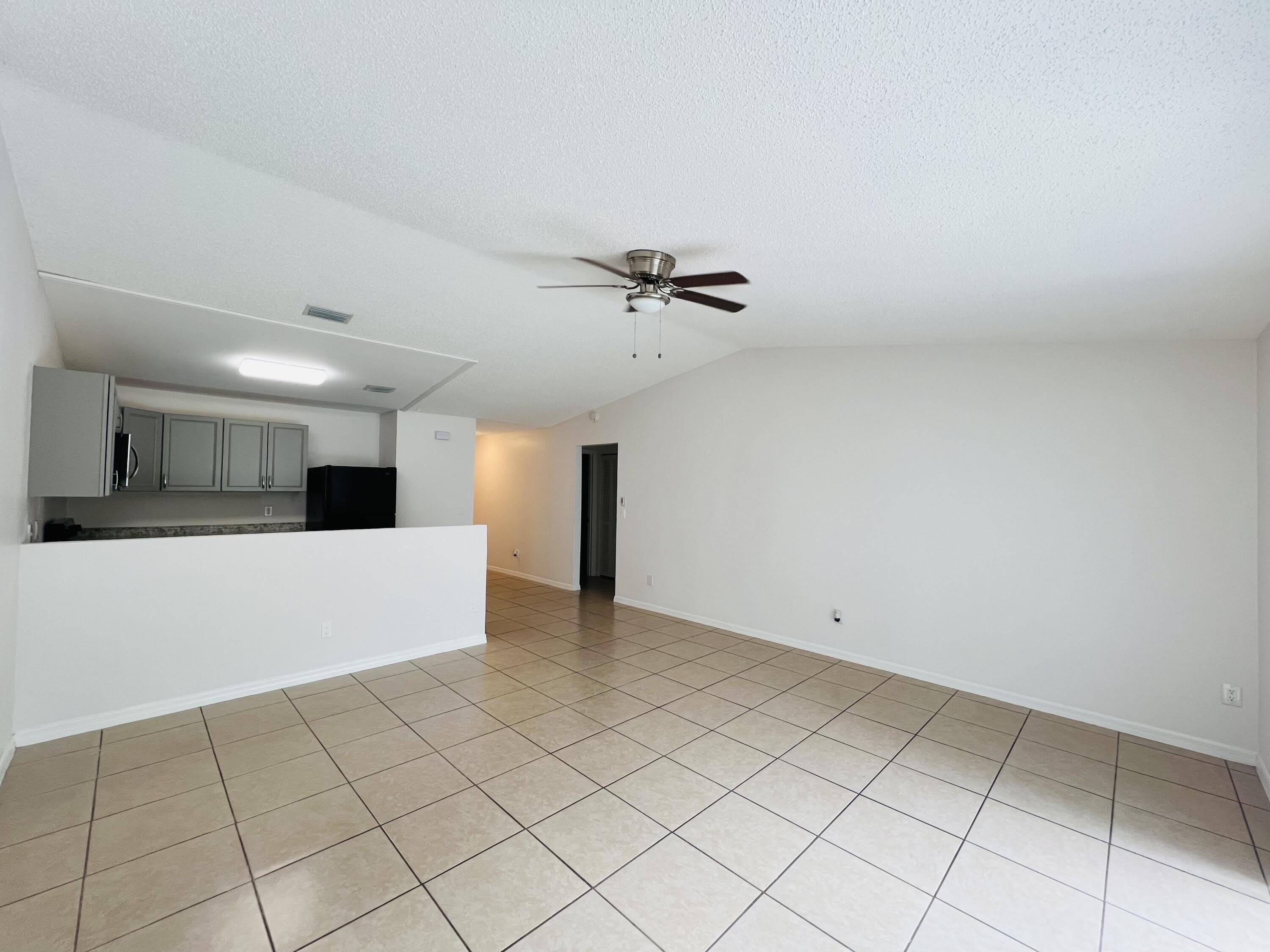 1217 Schumann Drive – photo 5