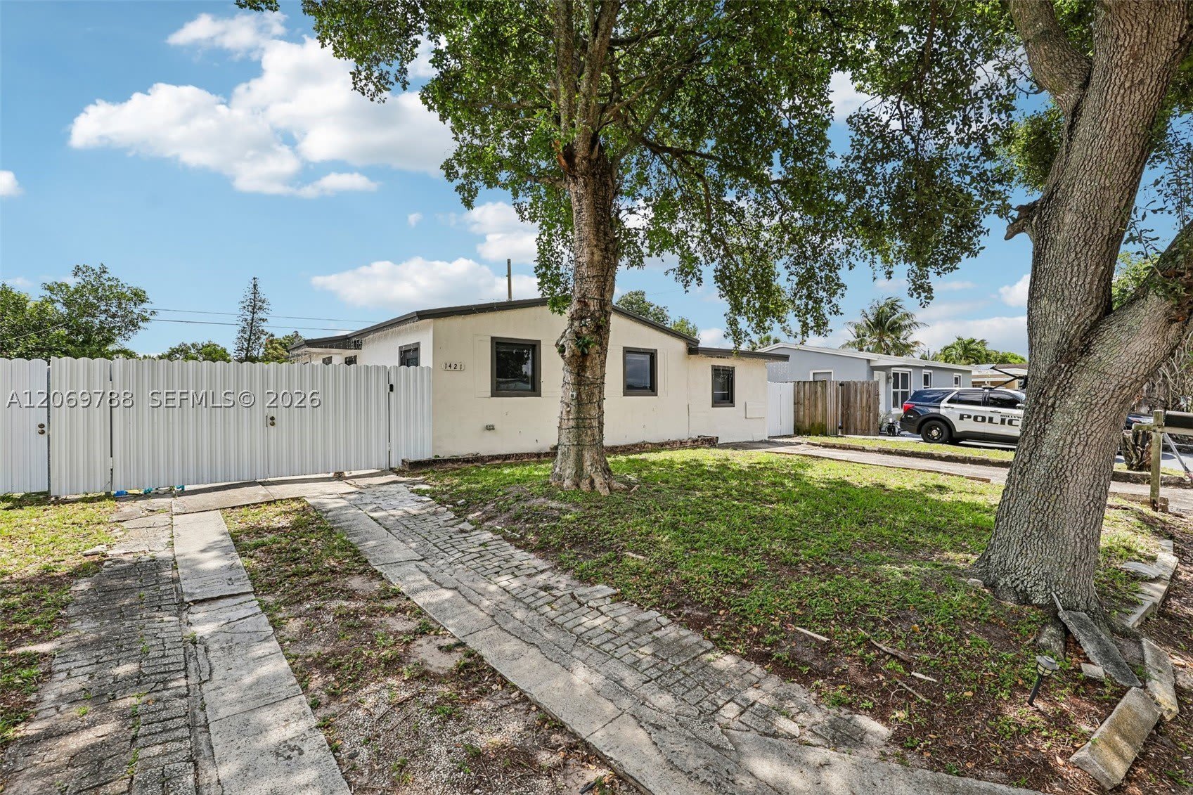 1421 N 68th Ter – photo 4