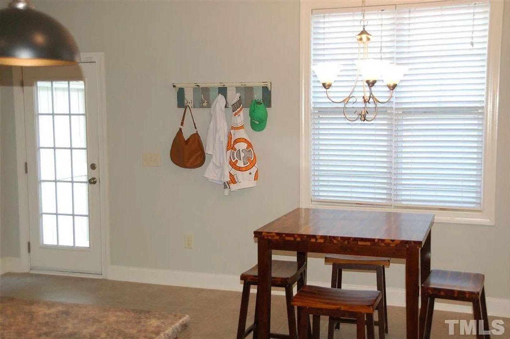 Room in 3 Bedroom Home at 109 Windy Creek Ln – photo 3