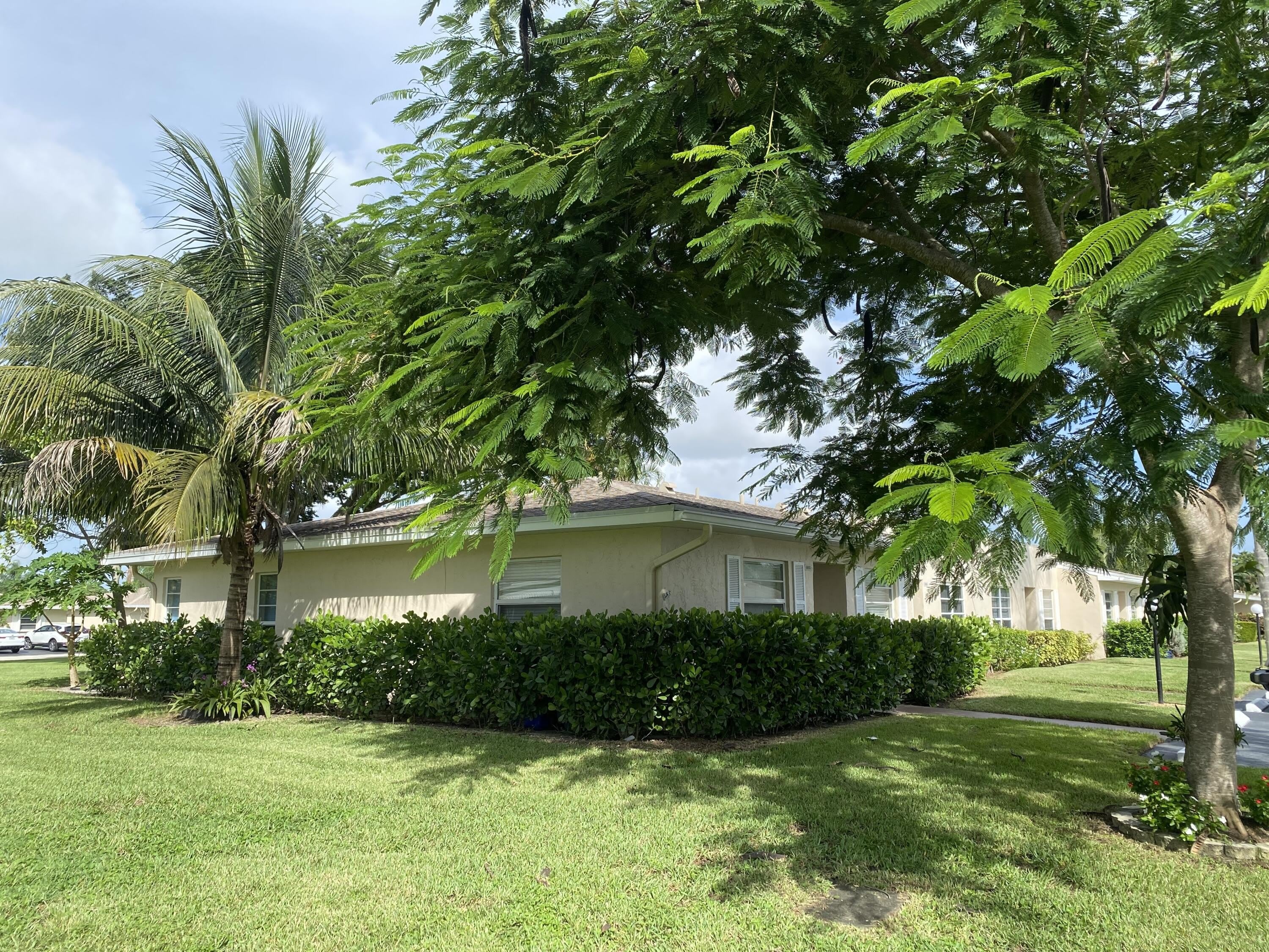 8665 Chevy Chase Drive – photo 3