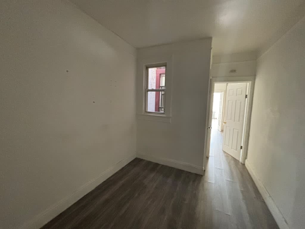 72 Rose Ave – photo 3