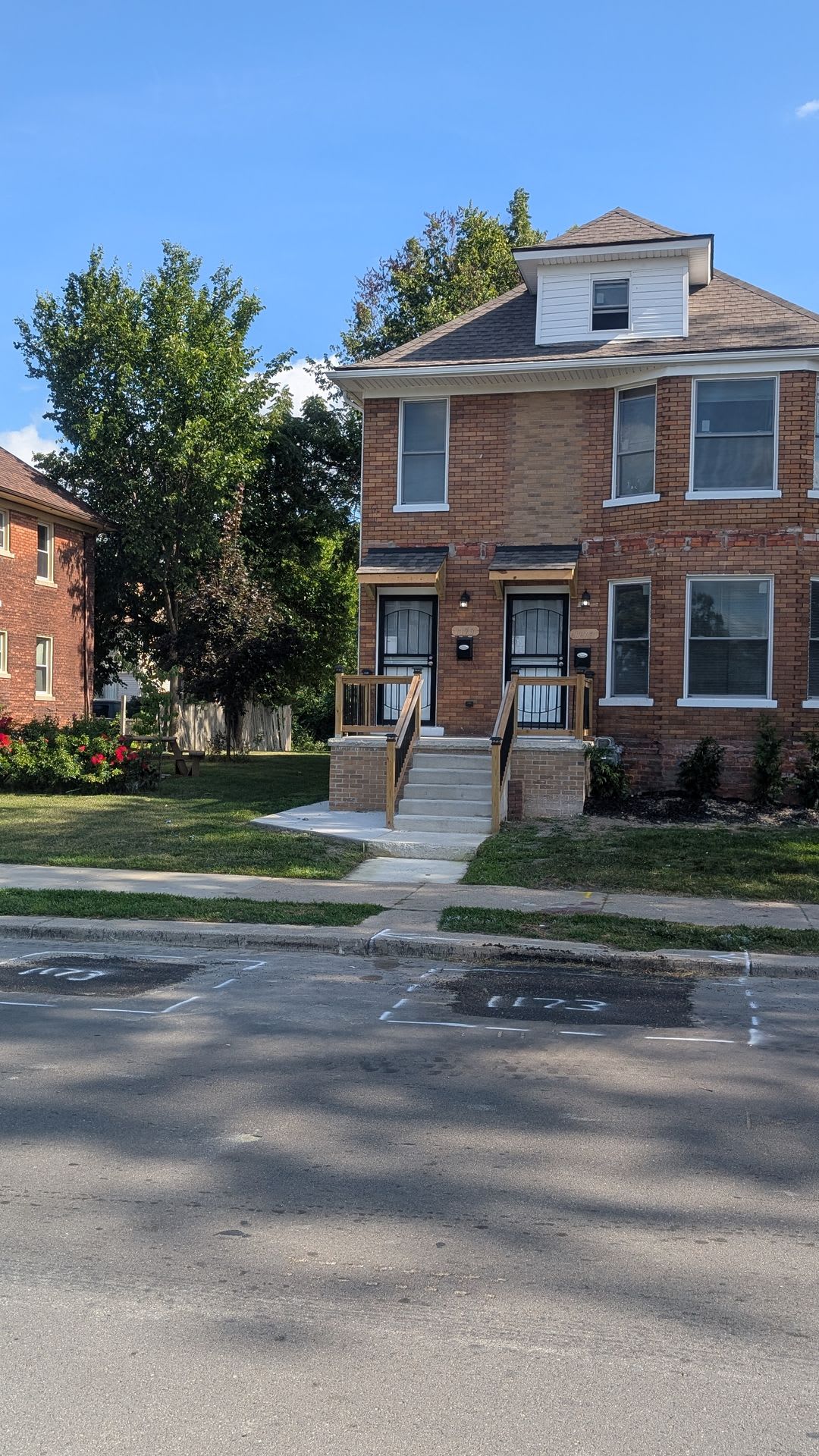 Newly Renovated Two-Bedroom – photo 1