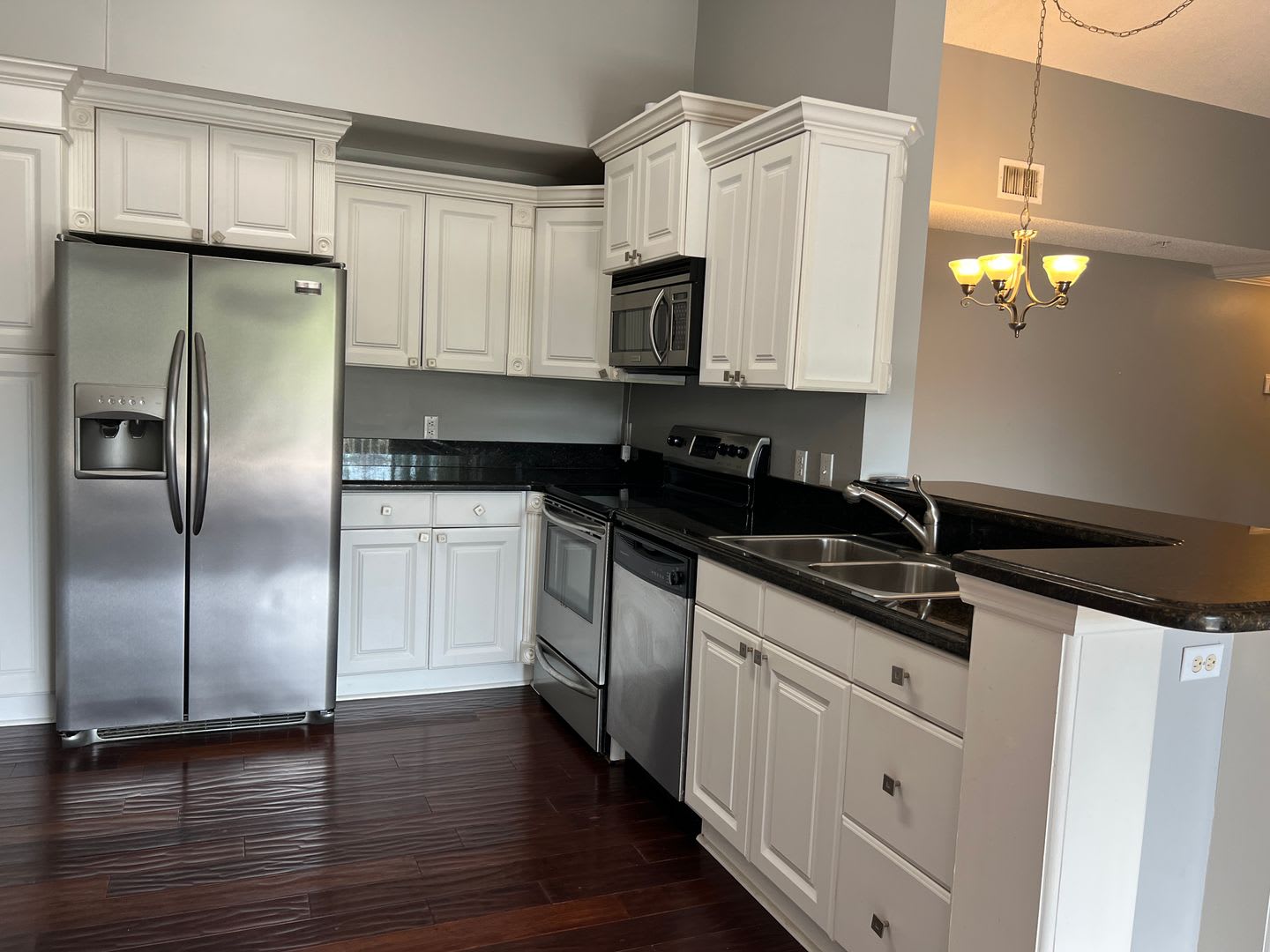 Georgeous College Town 2 2 Split Floorplan – photo 2