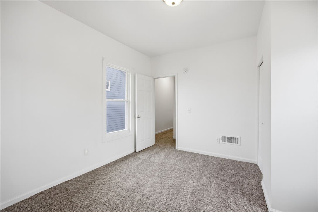 720 Mary St – photo 5