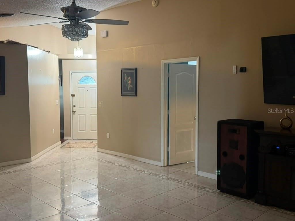 1013 MAYFAIR Place – photo 4
