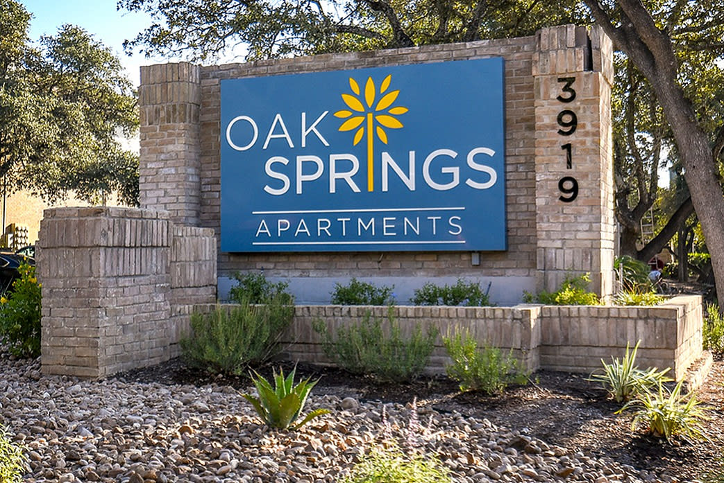 Oak Springs – photo 1