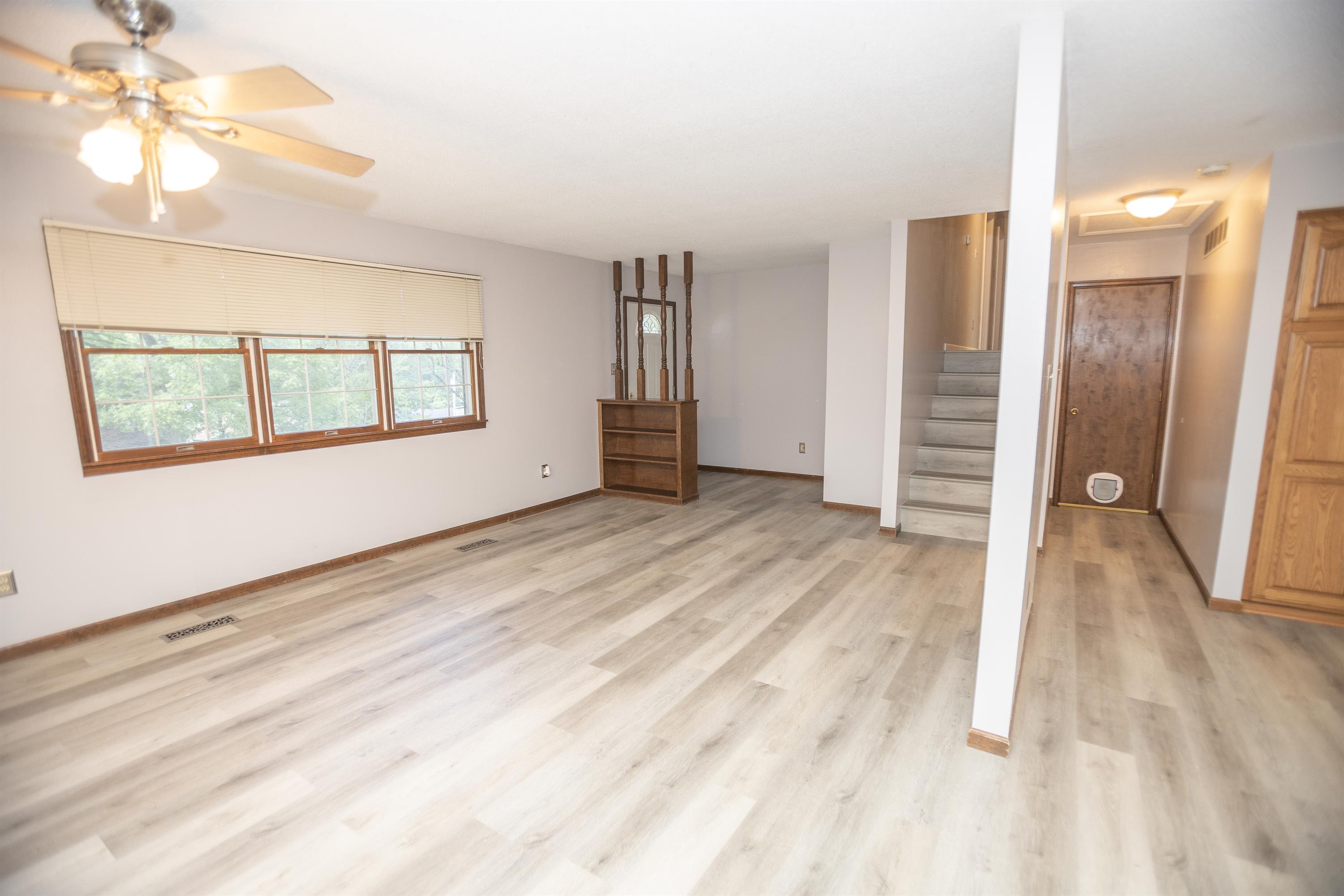 223 Mary Drive – photo 4