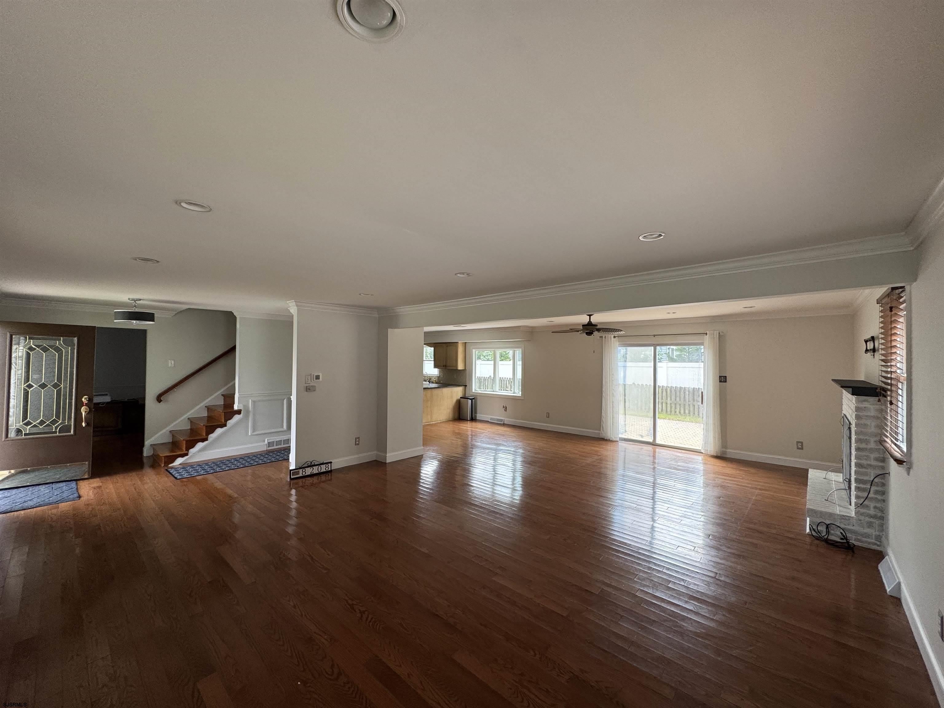8208 Lagoon Dr – photo 3