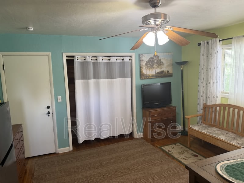602 Schroeder Ln – photo 2
