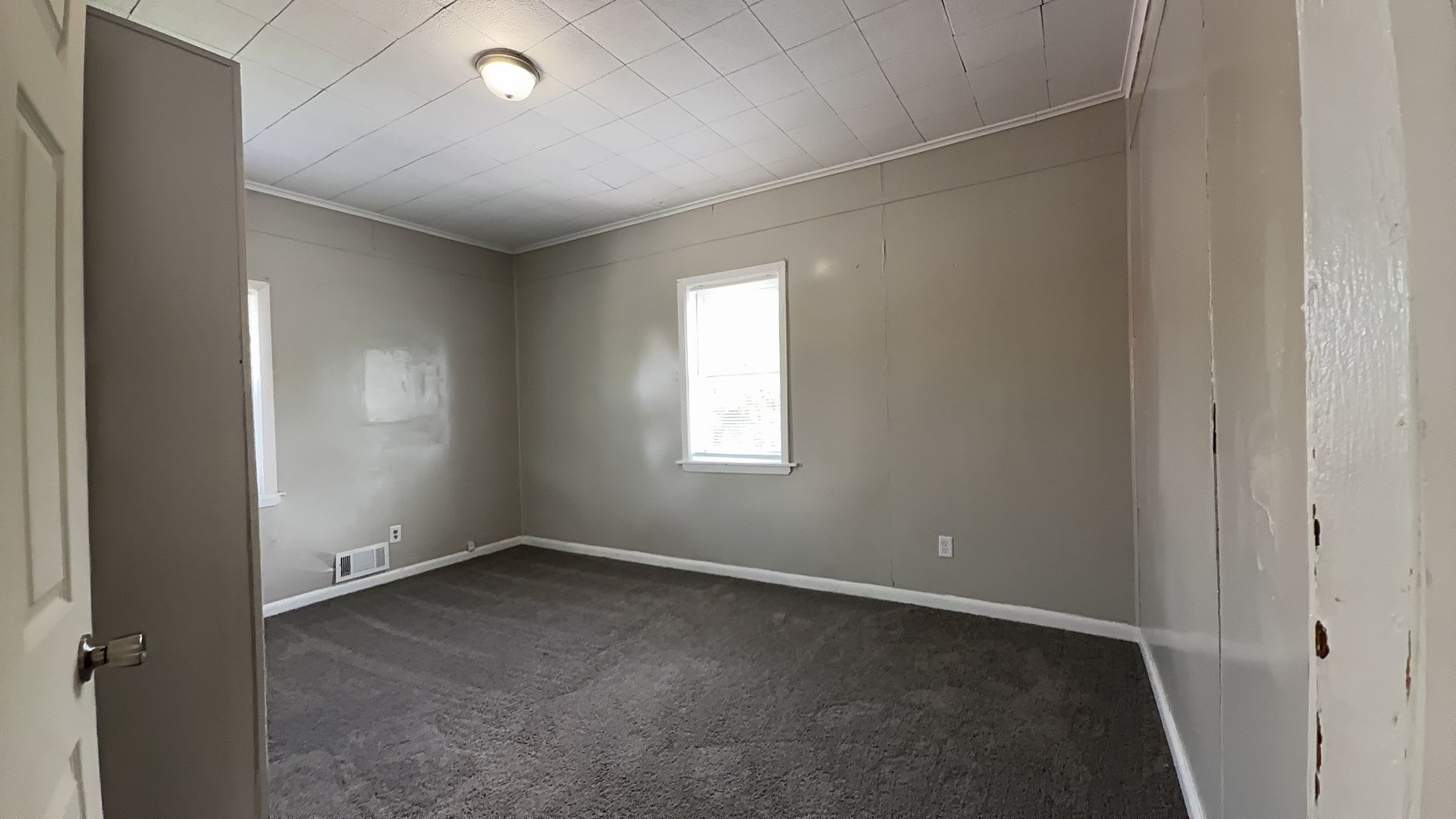 1521 Amp 1521 1 2 E Kirby Ave Aarc Management Llc – photo 5