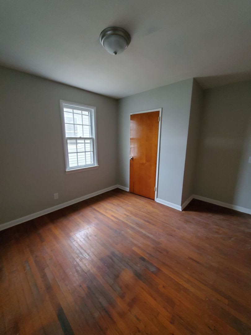 3 BR NE Canton House for rent – photo 2
