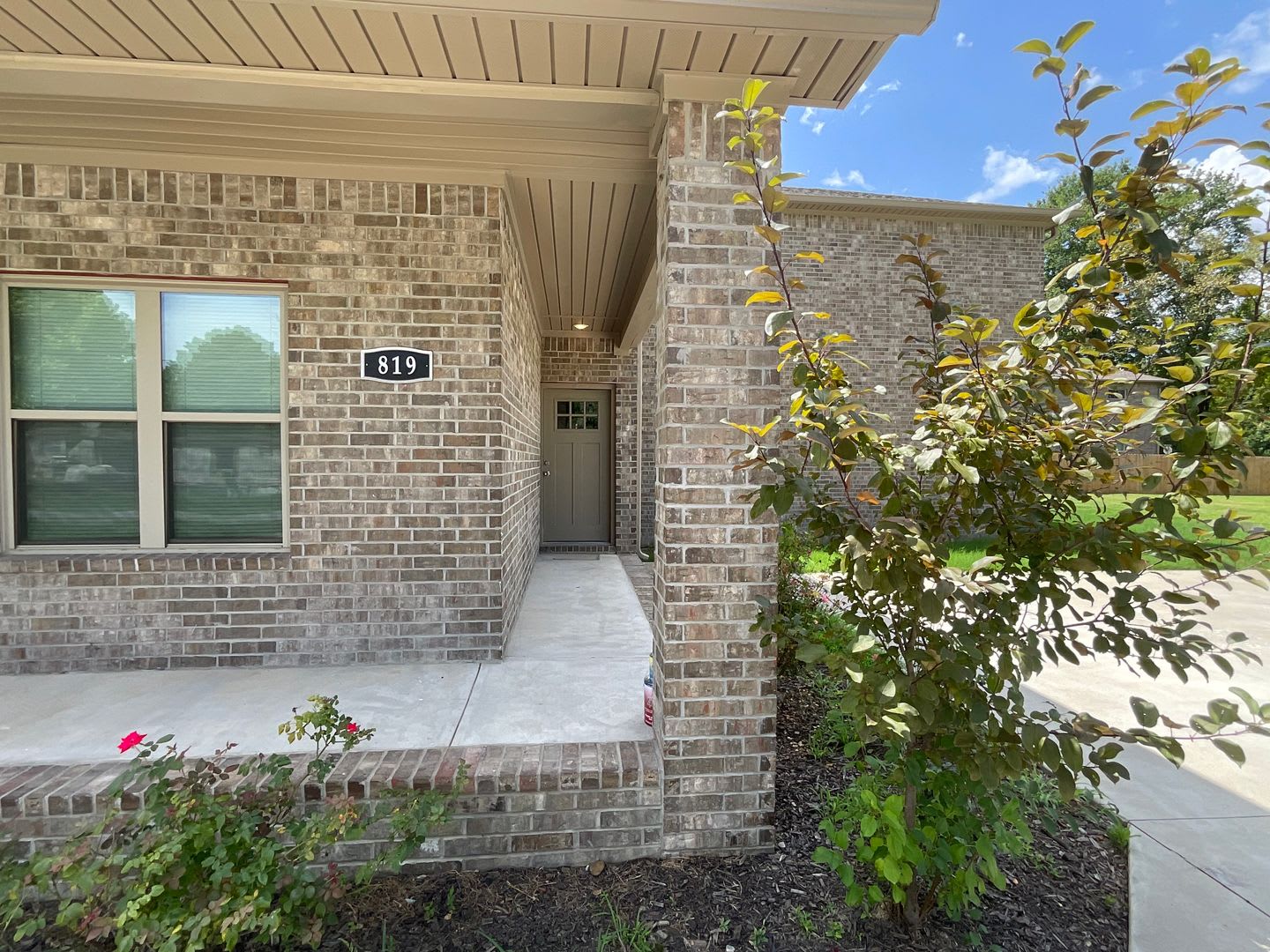 Newer Duplex – photo 1