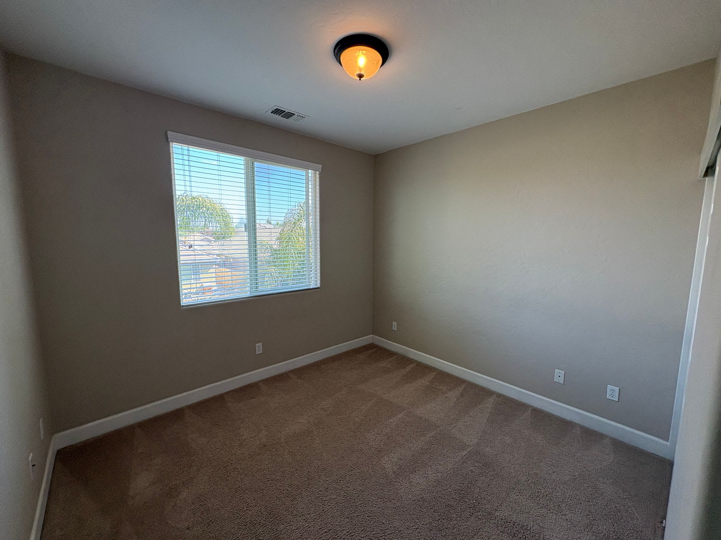 Beautiful 2 Story Home Available Now! – photo 3