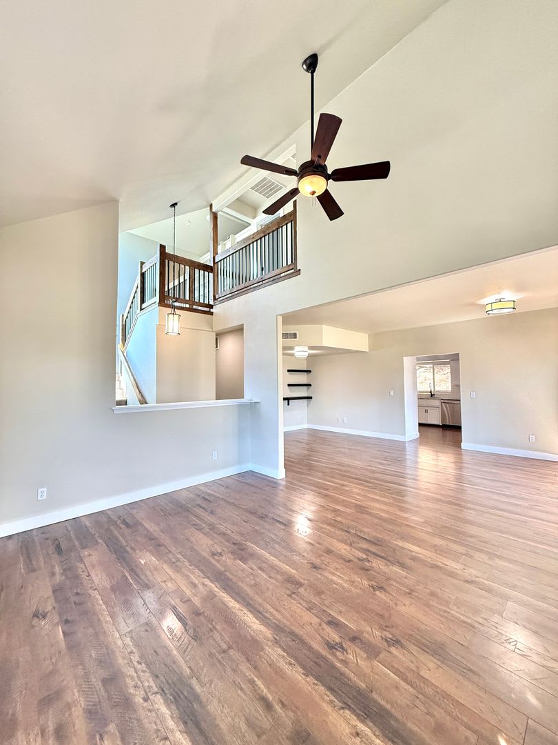 Scenic 4 Bed 2.5 Bath Rogue River Home with Stunning Valley Views – photo 5