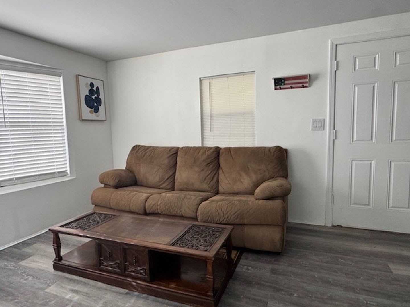 Parially Furnished 2BR 1BA Remodeled-Fenced Yard + RV/Coach cement Parking – photo 4