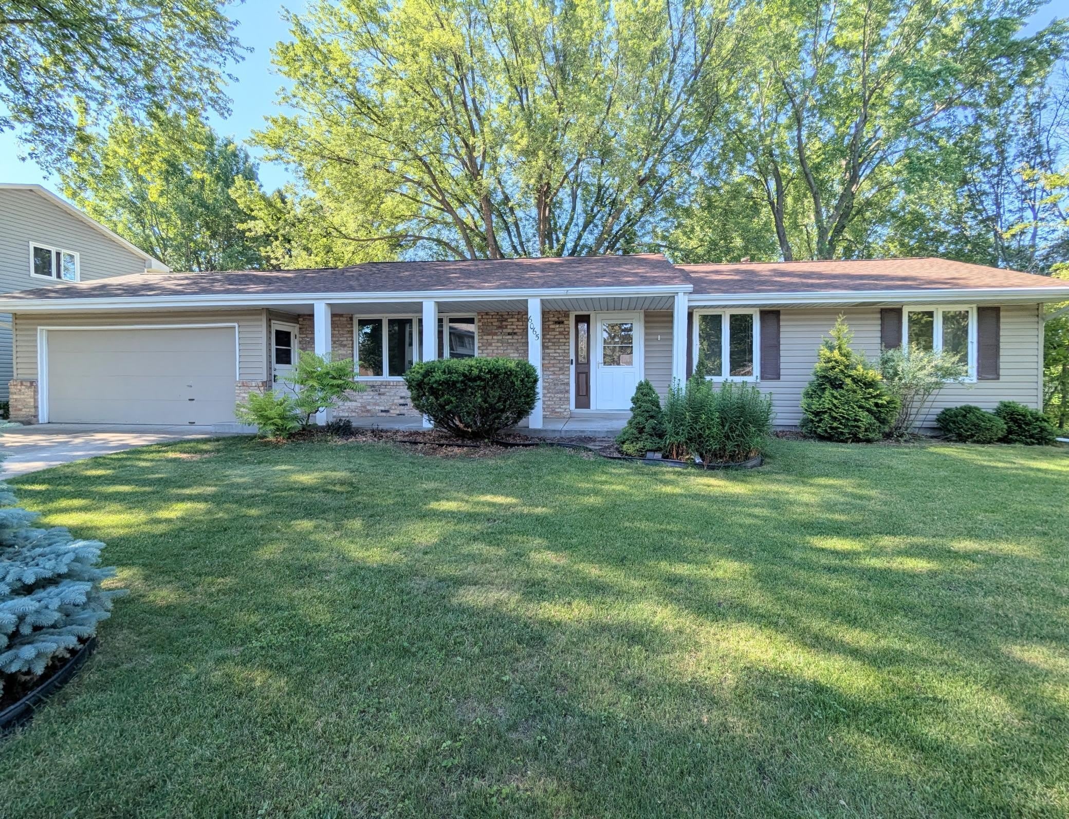 6065 Oakwood Road – photo 1