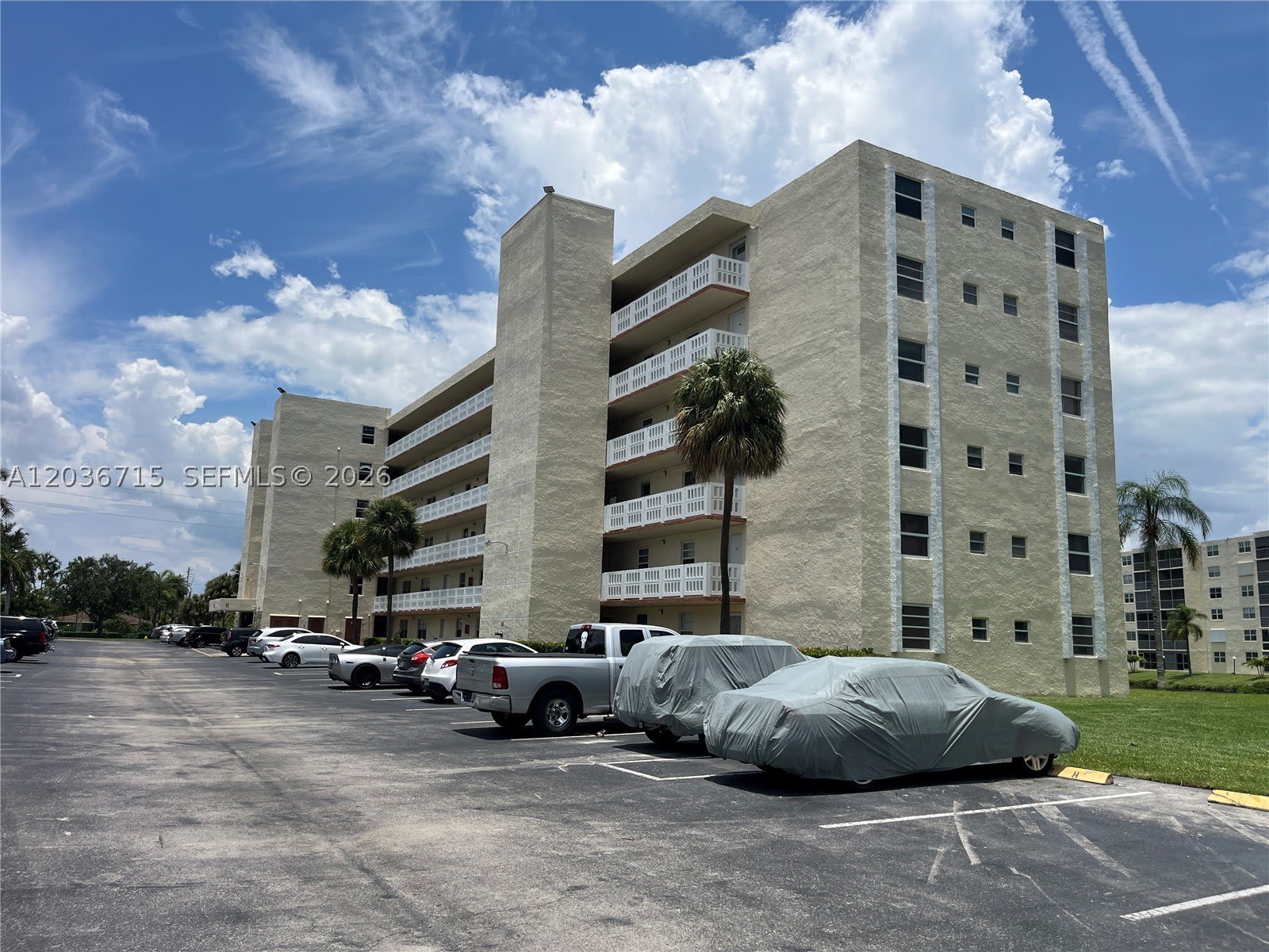 301 SE 3rd St – photo 4