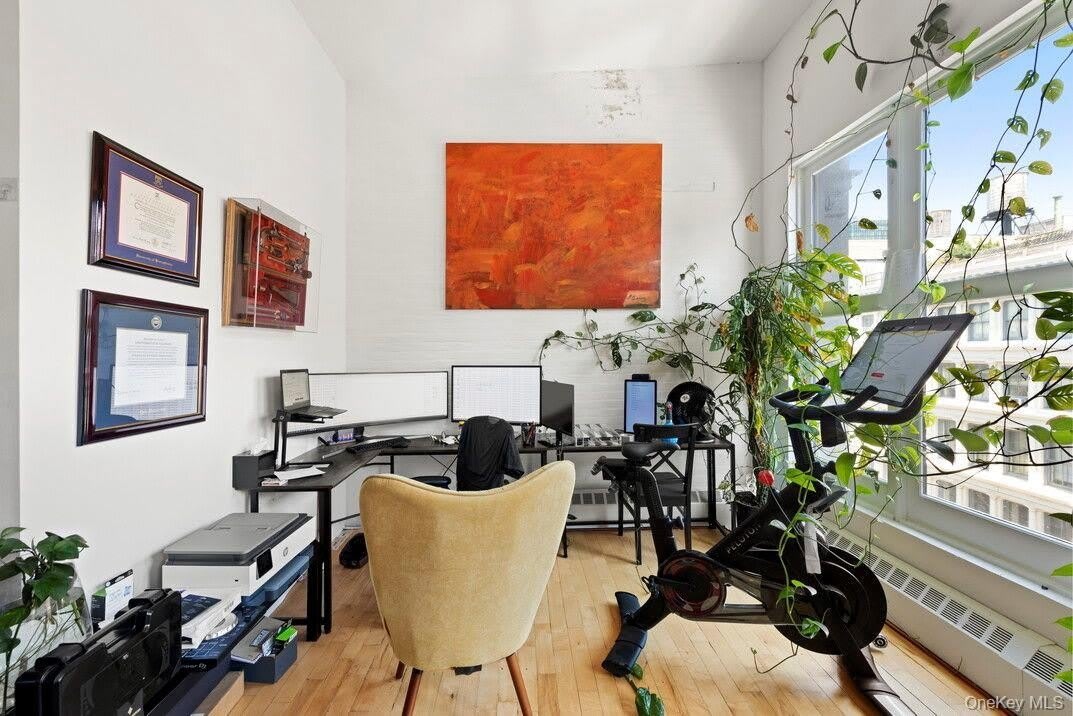 422 W BROADWAY – photo 3