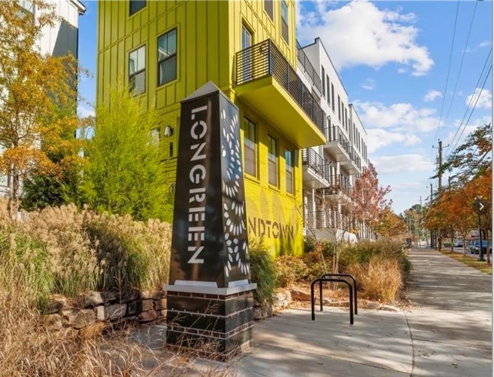 1294 LONGREEN Terrace NW – photo 1
