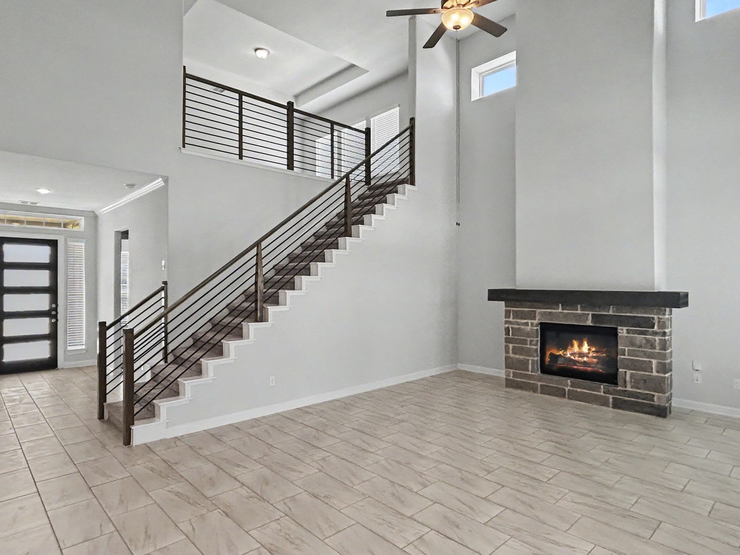 Modern Elegance in Cibolo Canyons – photo 2