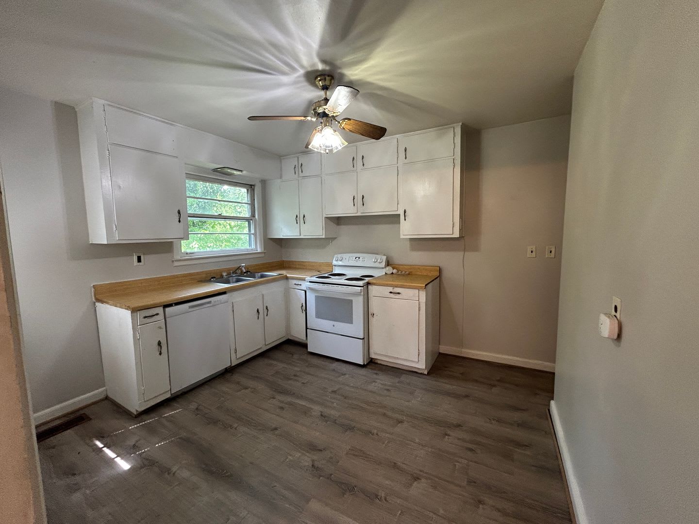 1822 Abbott Avenue – photo 5