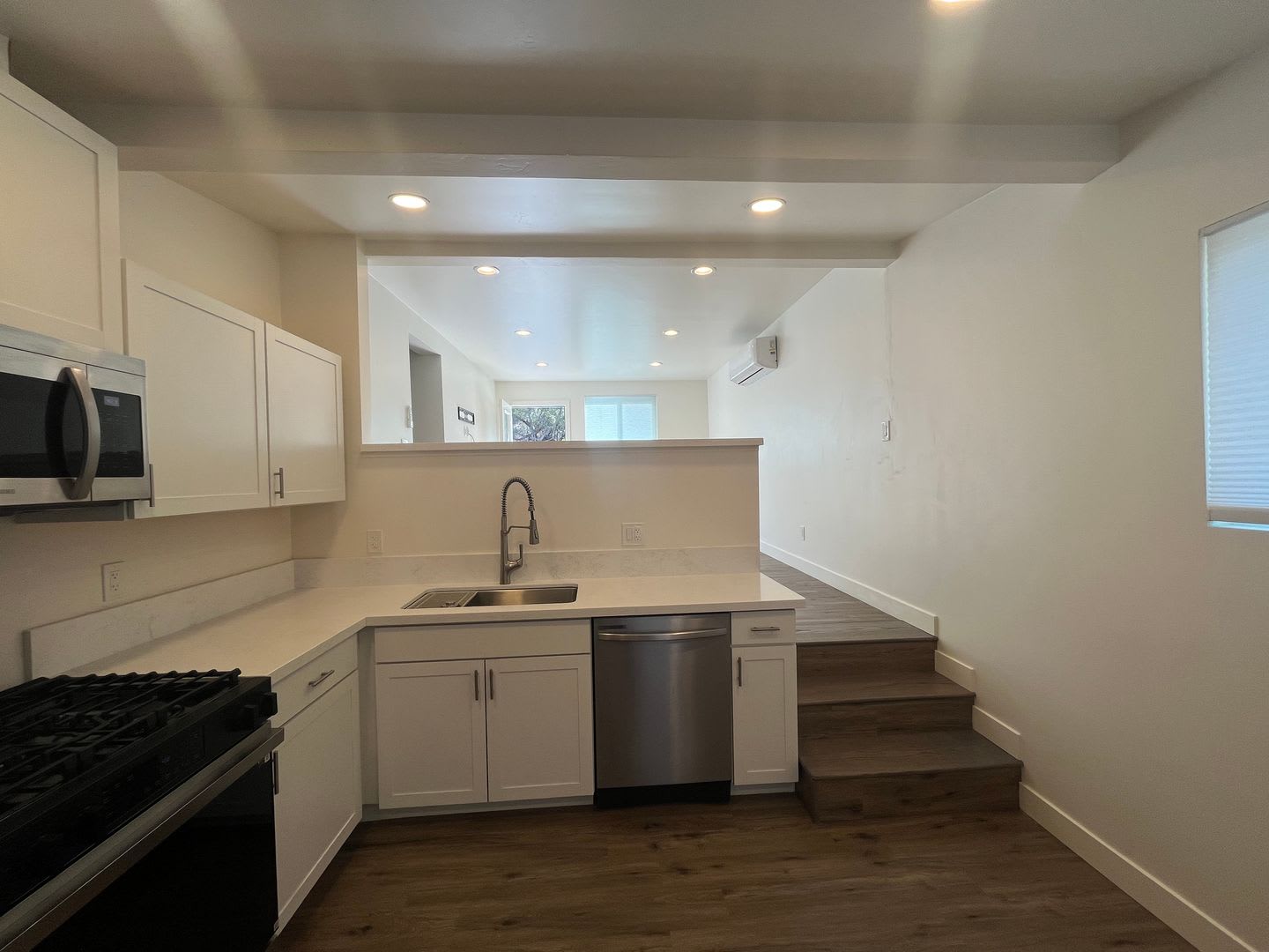 Newly Renovated! Lincoln Market near Downtown SLO – photo 4