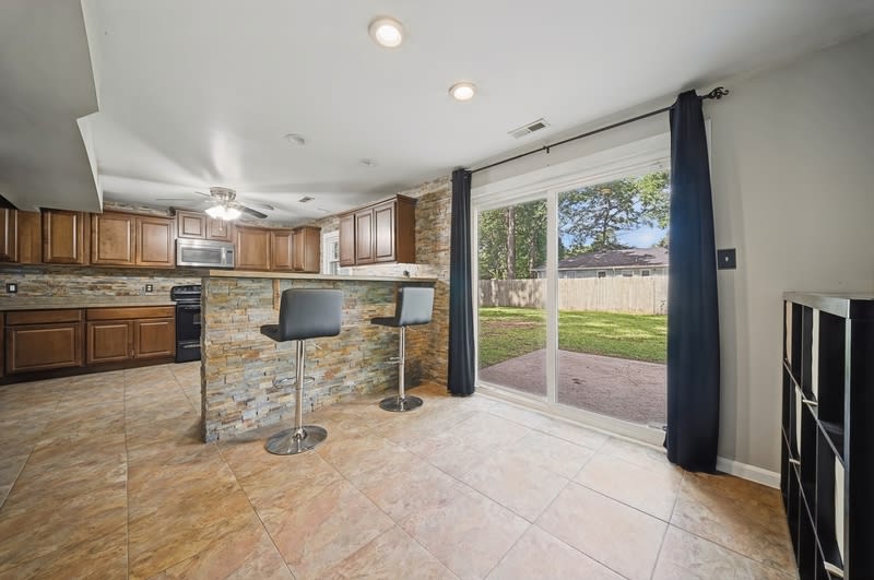 625 S Military Highway – photo 4