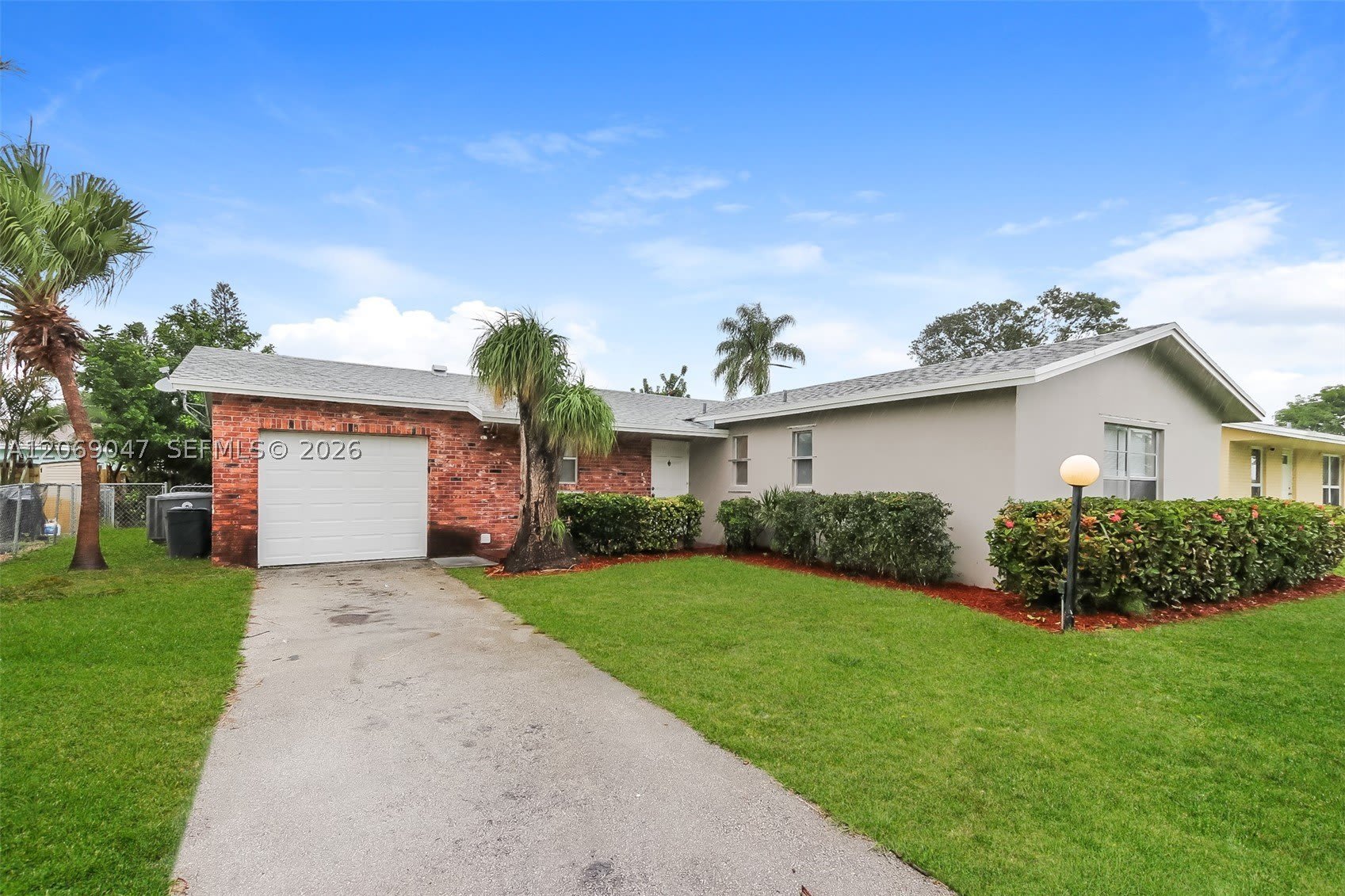 9749 Sandalfoot Blvd – photo 2