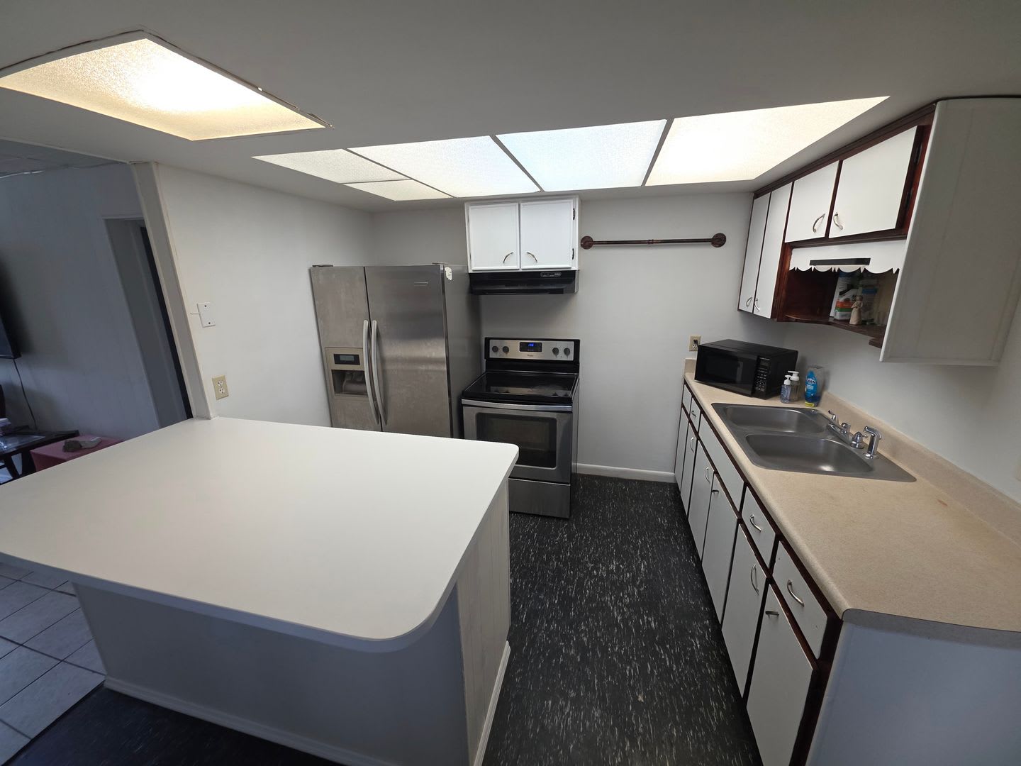 1 Bed 1 Bath Near Downtown, Baldwin Park & Cady Way Trail – photo 4