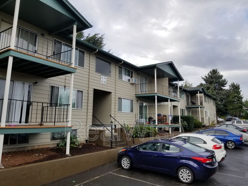17838 NE Multnomah Dr – photo 5