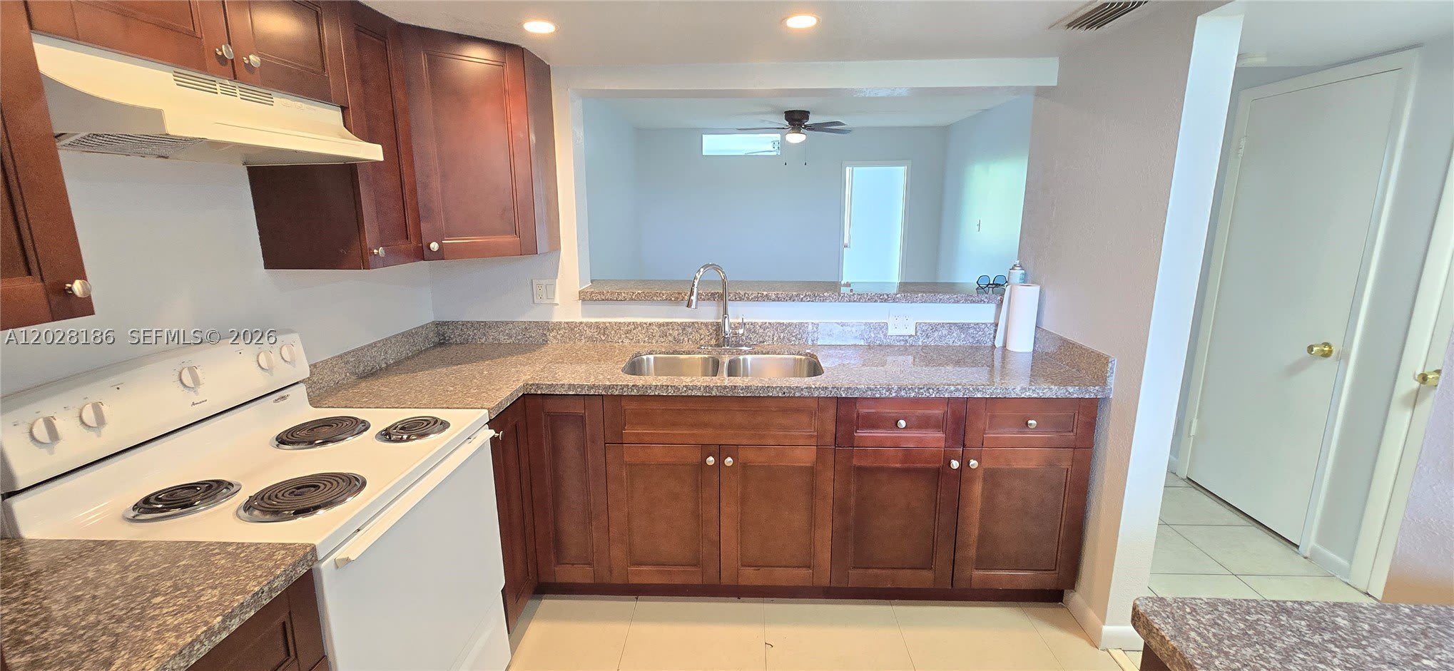 5335 NW 10th Ct – photo 2