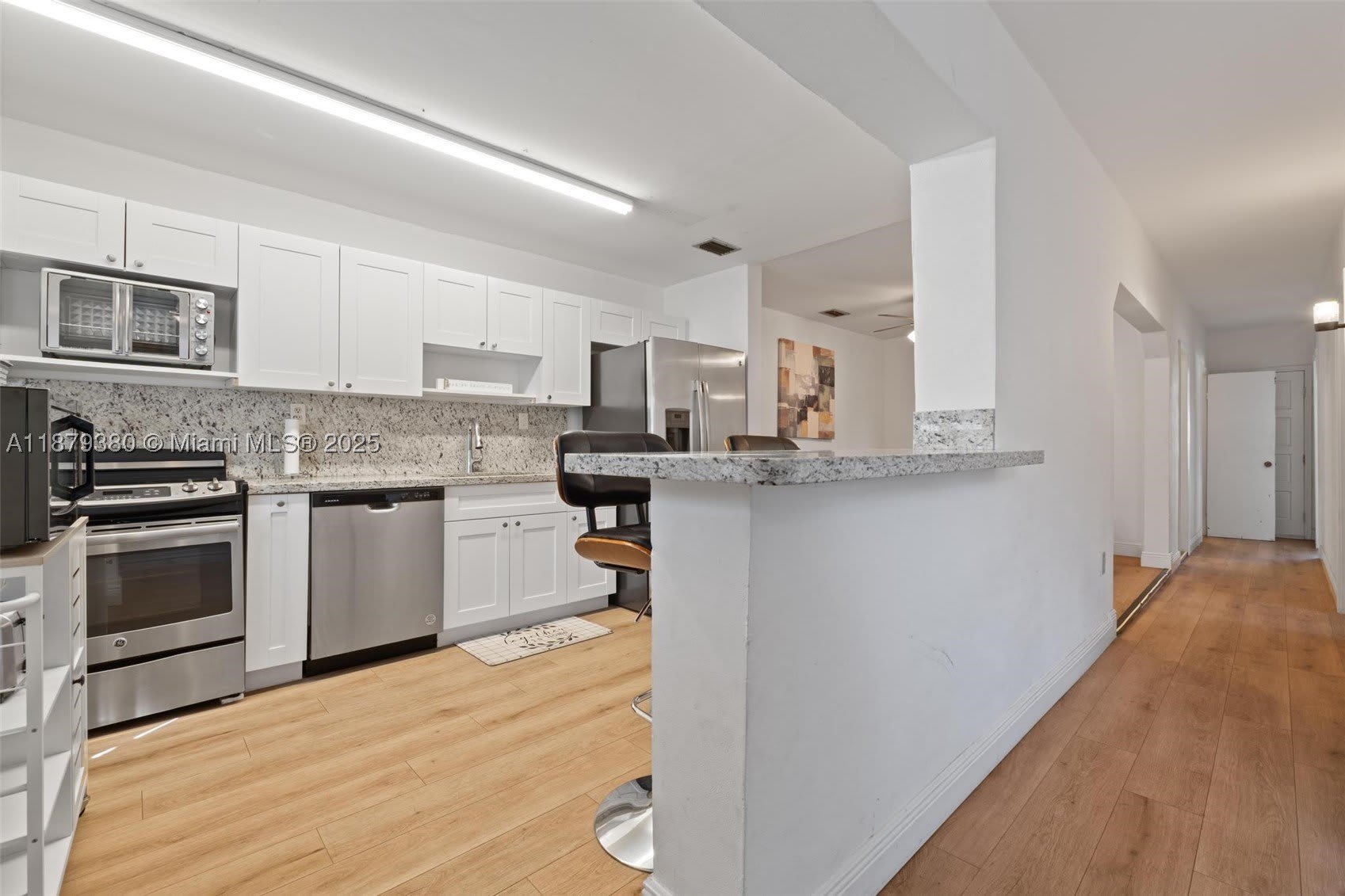 2453 SW 17th St – photo 5