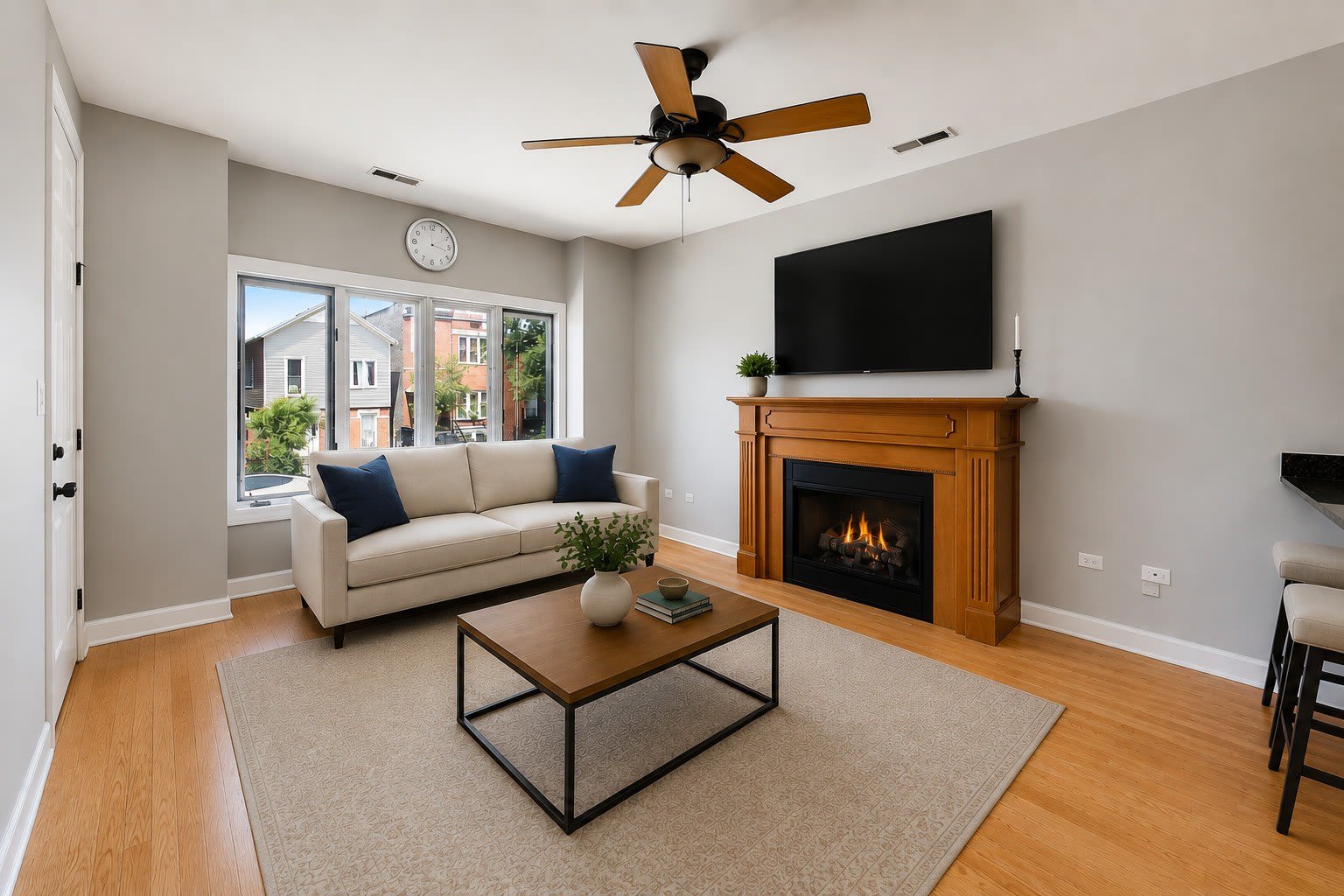 2455 W Arthington Street – photo 4