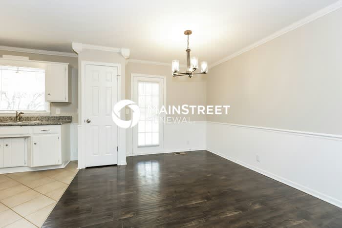 324 Mayflower Drive – photo 4