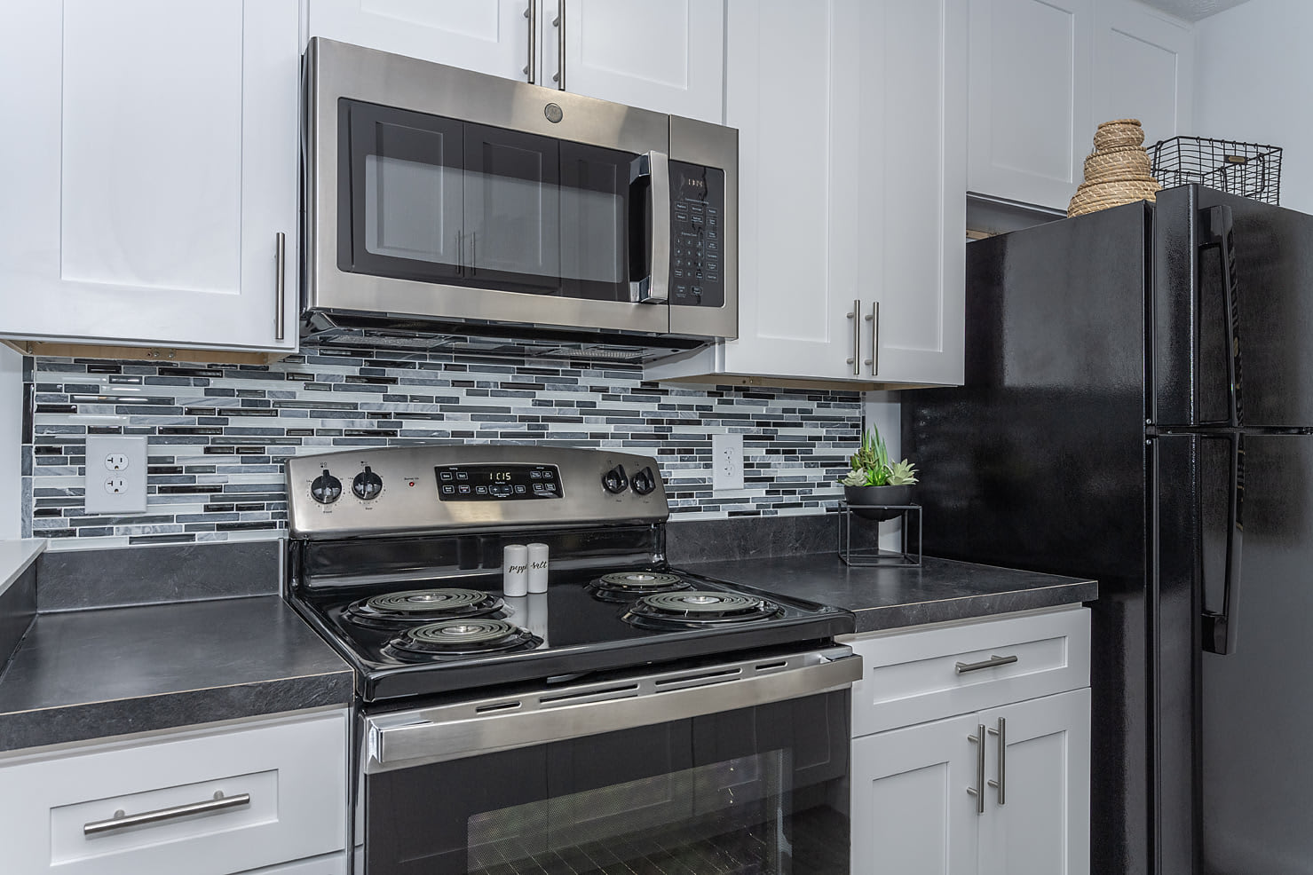Galbraith Pointe Apartments and Townhomes – photo 2