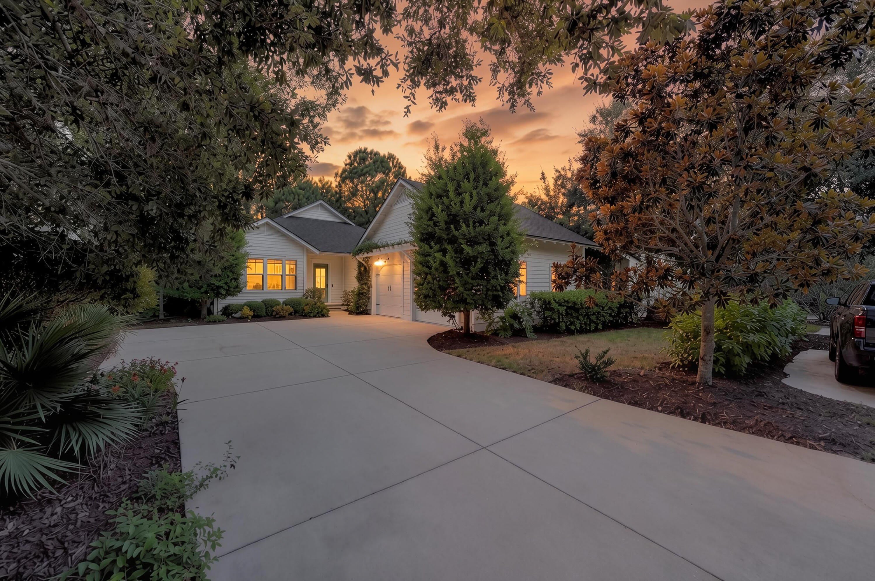654 Breakers Street – photo 3