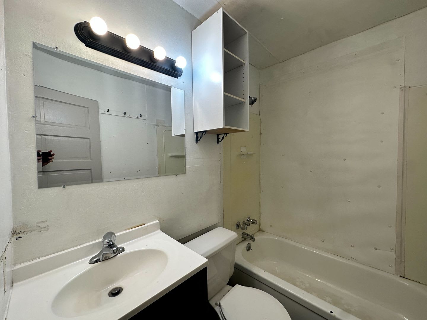 2 bedroom 1 bath house! – photo 3