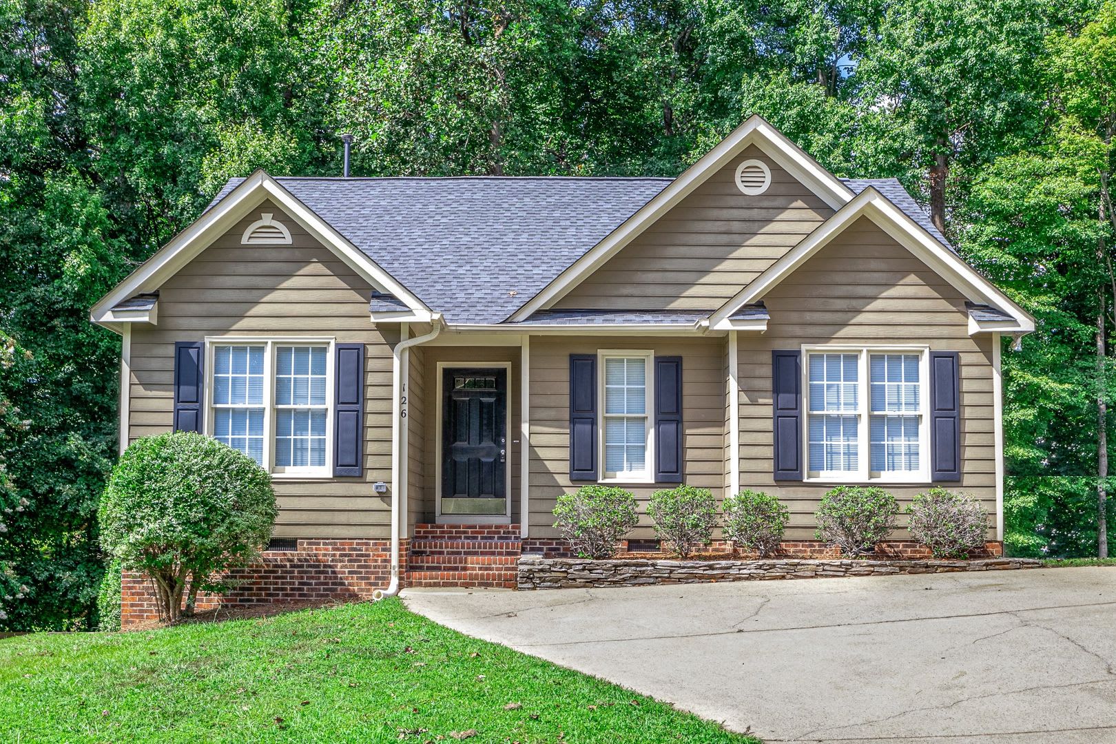 Charming 3 Bedroom Home – photo 4