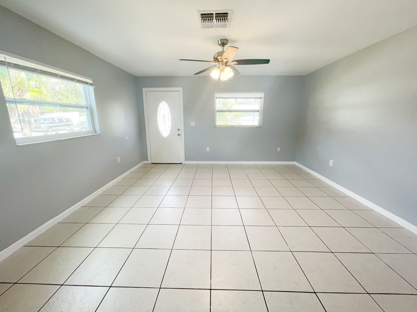 JUST REDUCED! 2BED/1BATH Duplex AVAILABLE NOW! – photo 4