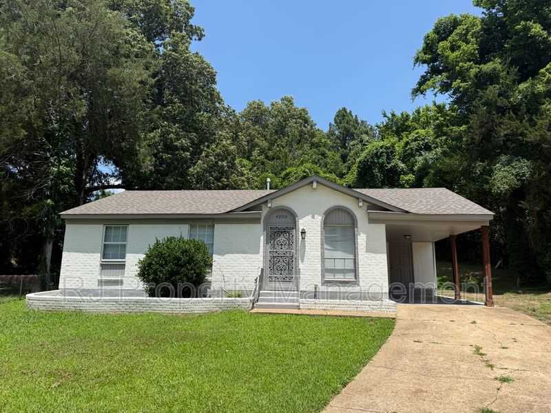 4200 Clydesdale Dr – photo 2