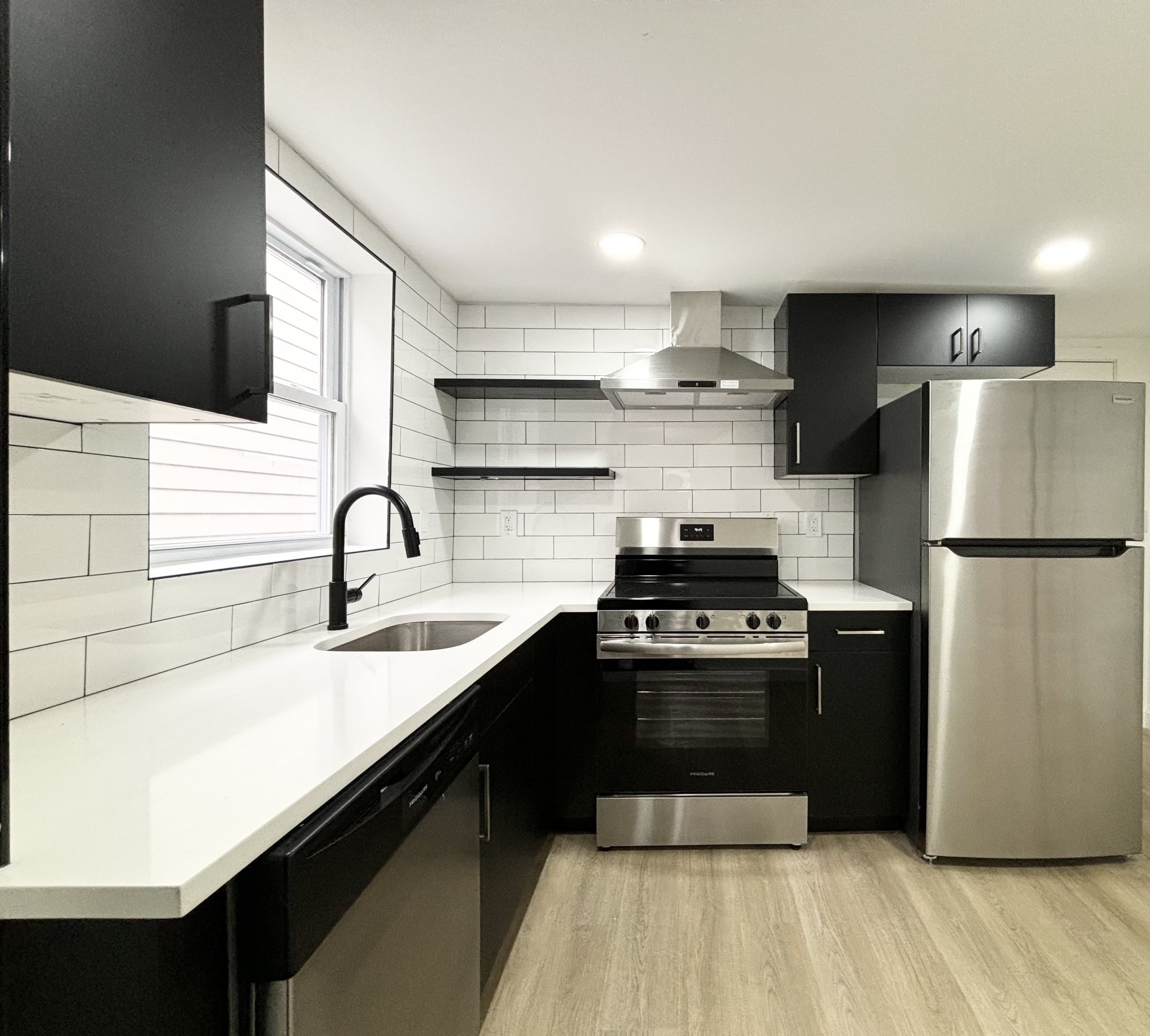 165 West Main Street – photo 1