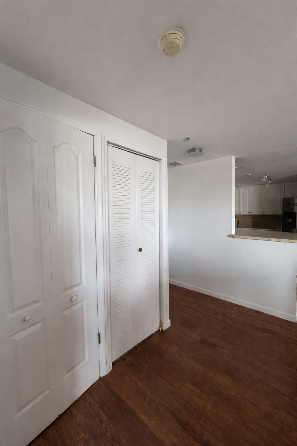 1627 Southwest 37th Avenue – photo 3